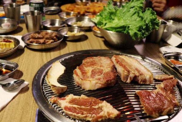 [會員限定] 220205「槓桿韓國語」一學就能馬上出發！到各韓國人氣景點學旅遊韓語會話 - 第六回：在有名的小區裡造訪烤肉店